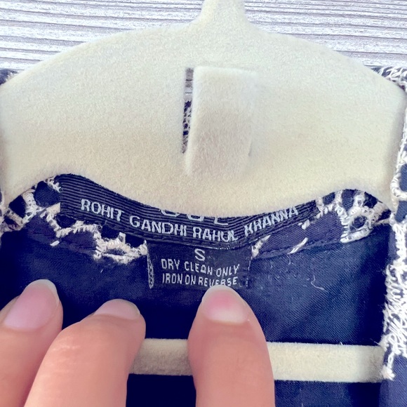 RR Wrap Jacket/Blouse in Navy & White | Floral Embroidery | S - Picture 7 of 8